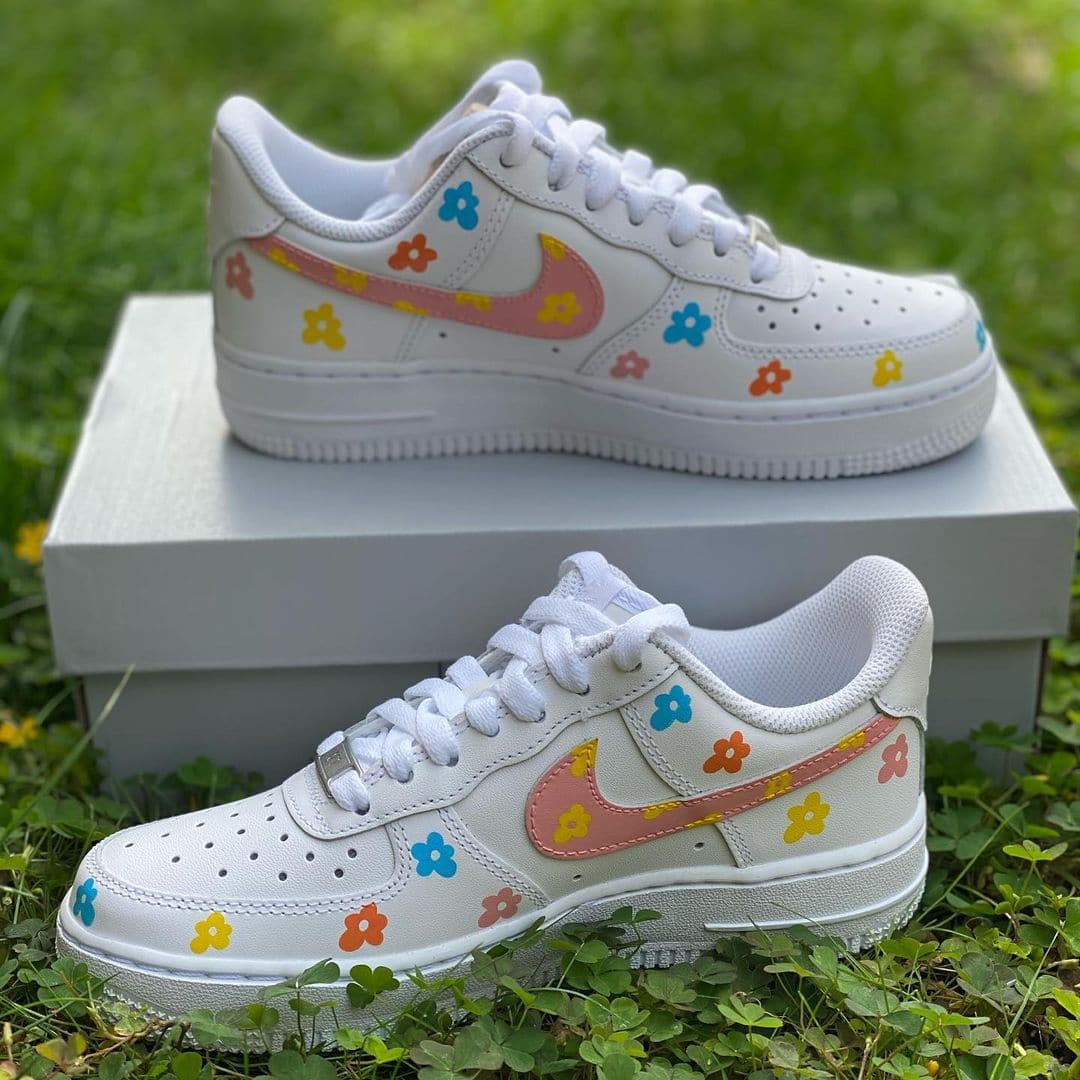 Custom  Air Force 1's🌼🌸