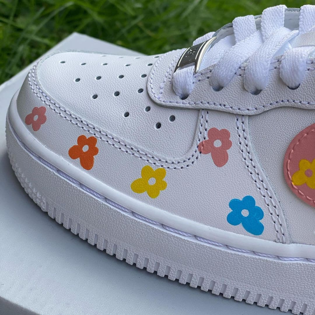 Custom  Air Force 1's🌼🌸