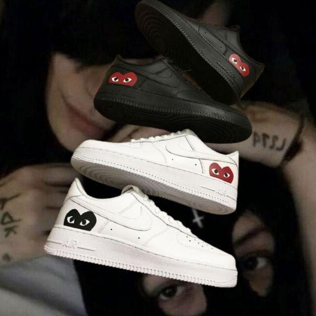 Comme des garçons Valentine's edition Black or white