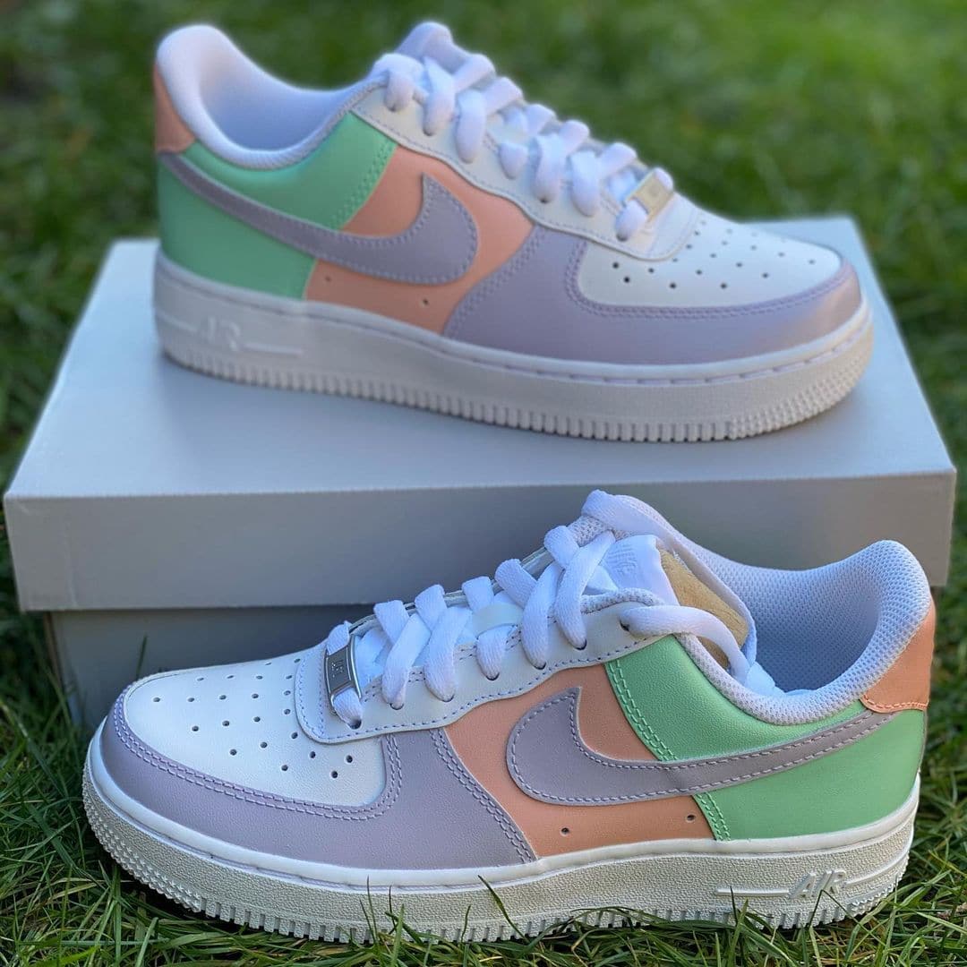 Custom Air Force 1's four colors