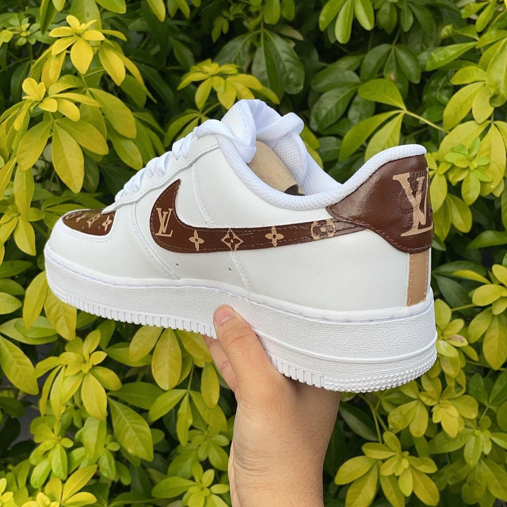 Cusotm LV Air Force 1's